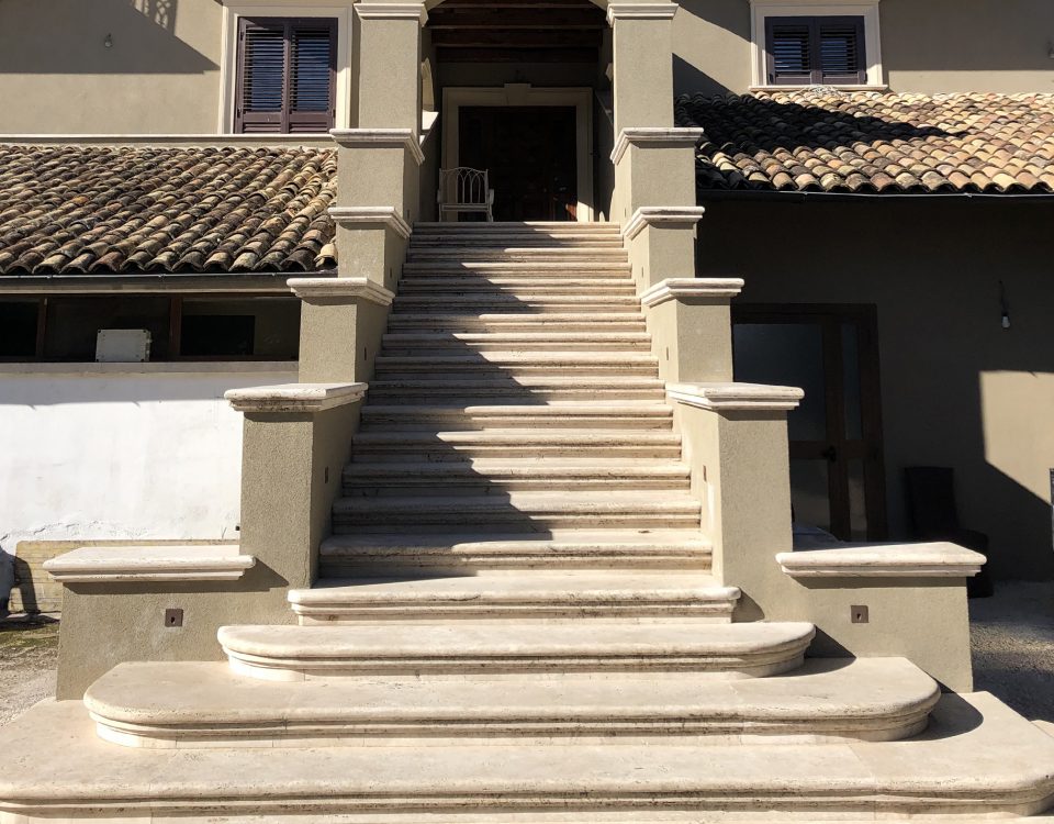 Scala in travertino villa privata avezzano_1